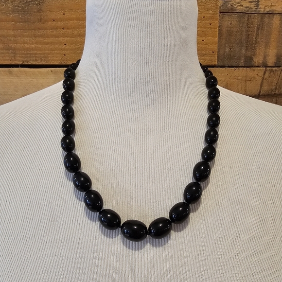 Vintage Trifari black oval bead necklace - Picture 1 of 4